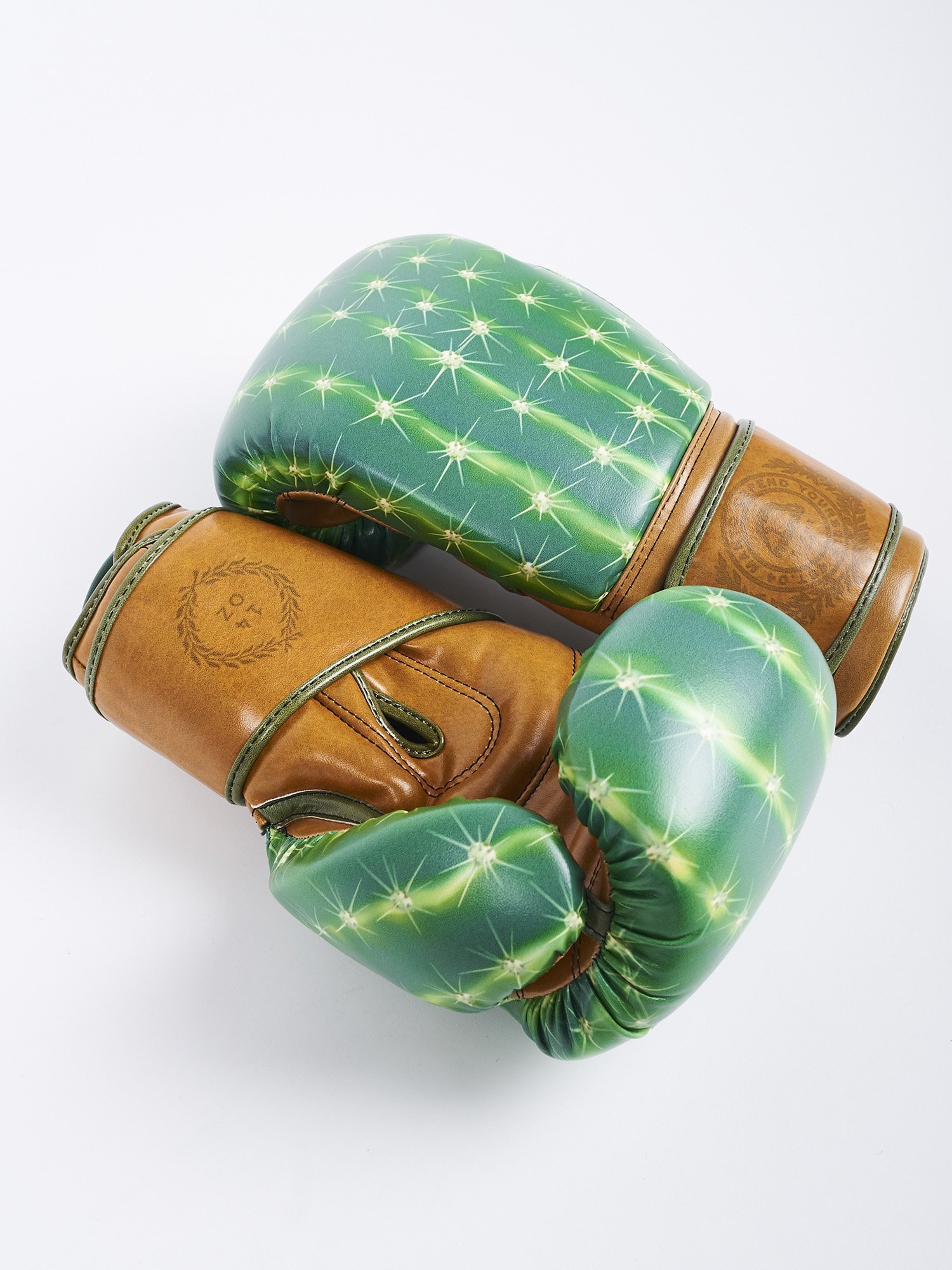 MANTO Boxing Gloves CACTUS EQUIPMENT \ GLOVES Top Quality Rashguards, MMA Shorts, Jiu Jitsu