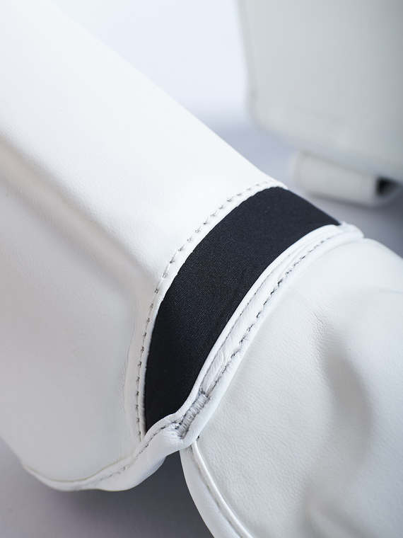 MANTO Schienbeinschoner IMPACT weiss