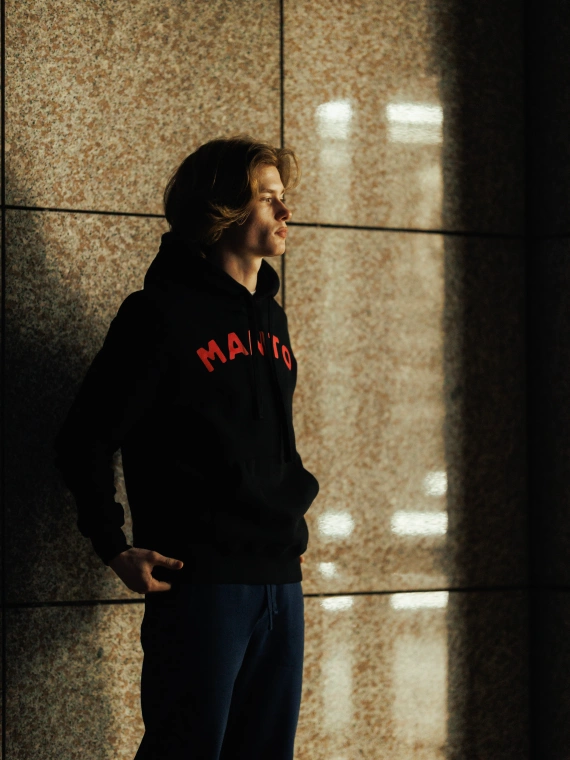 MANTO hoodie ENDURANCE schwarz