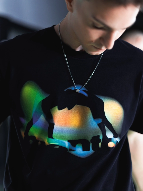 MANTO t-shirt REFLECTION black