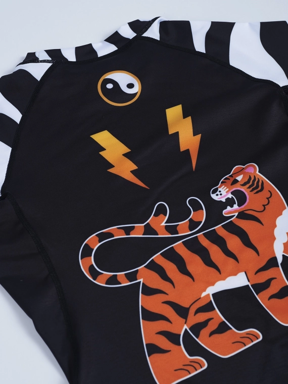 MANTO kids rashguard  TIGER`S TAIL