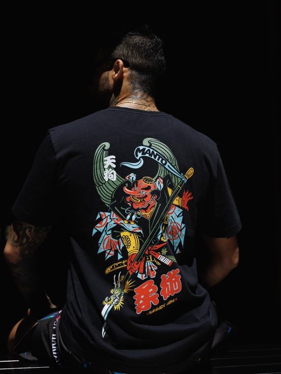 MANTO t-shirt TENGU black