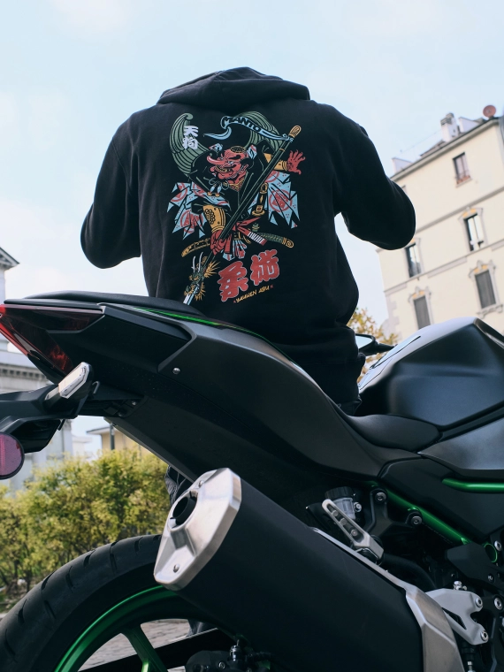 MANTO hoodie TENGU schwarz