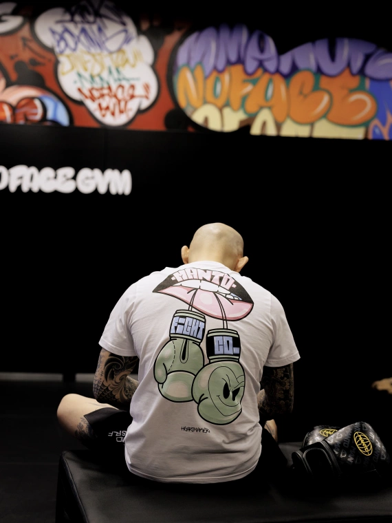 MANTO x KTOF t-shirt GLOVES rosa